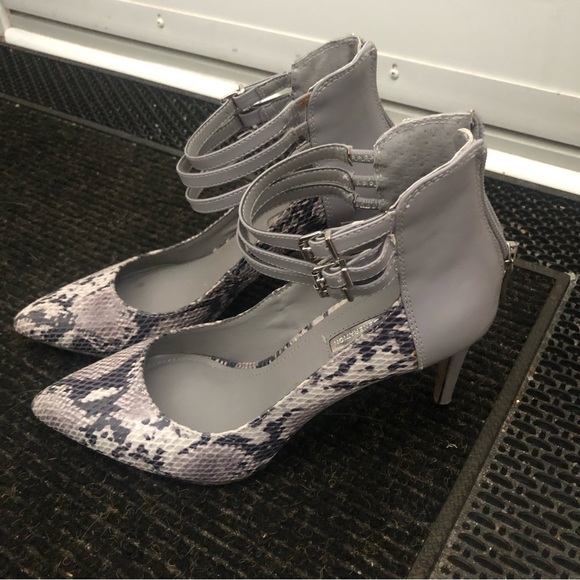 BCBGeneration Heels Snake Print - Picture 2 of 3